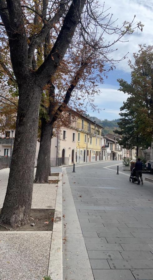 B&B Lorenzo Il Magnifico Celano Εξωτερικό φωτογραφία